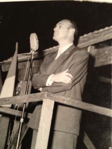 Alain Plénel | Alain Plénel lors d'une allocution publique, Fort-de-France, 1960