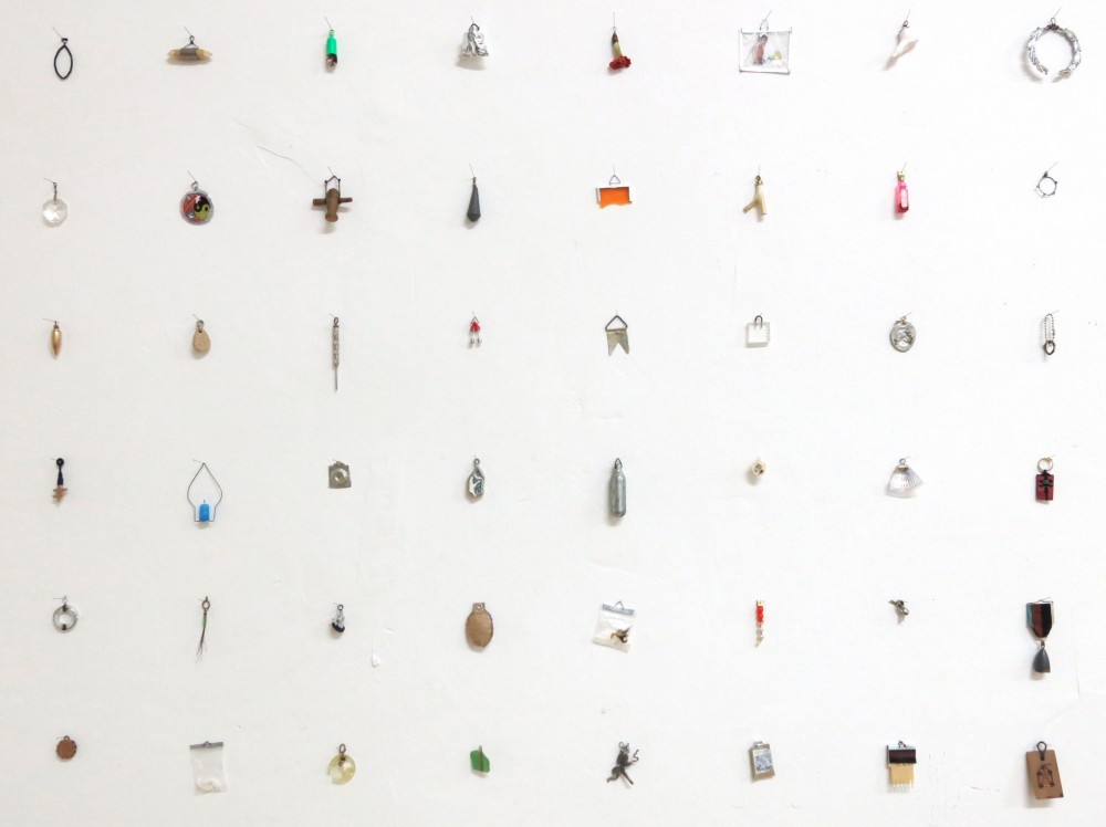 Clara Denidet - Fortunes (2016) | Clara Denidet - Fortunes (techniques mixtes, dimensions variables, 2016)
https://claradenidet.com/project/fortunes/