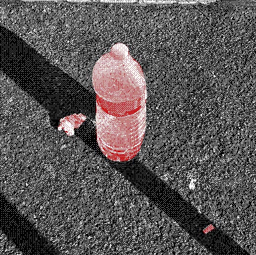 déchet bouteille | Déchet posé devant un commerce de restauration (pizzeria) fermé proche du quartier de l'Ill.