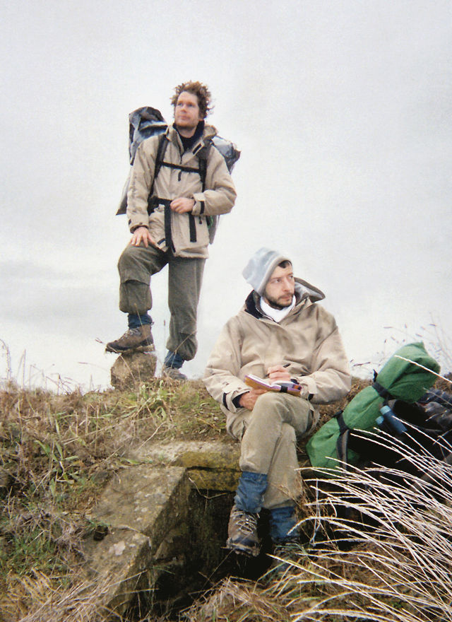 l'inconnu des grands horizons | L'inconnu des grands horizons, performance, Abraham Poincheval et Laurent Tixador, 2002