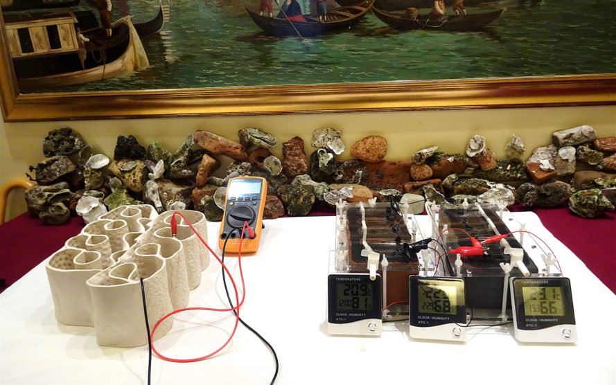 Living Bricks | https://inhabitat.com/living-bricks-could-turn-sunlight-and-waste-water-into-energy-generating-bioreactor-walls/