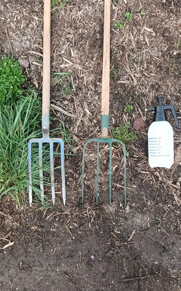 Outils de jardinage#4 | Photographie des outils de jardinage, fourches à bêcher, Vendredi 6 mars