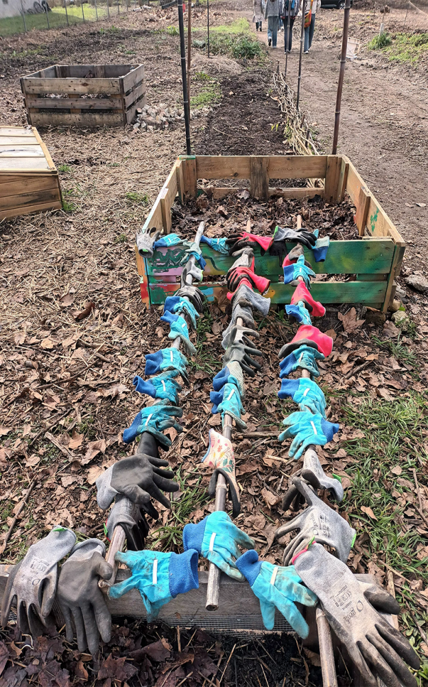 Outils de jardinage#7 | Photographie des gants mis à sécher, Vendredi 6 mars