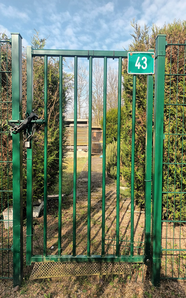 Portail n°43 | Photographie du portail 43 dans les jardins familiaux, Mardi 10 mars 2026