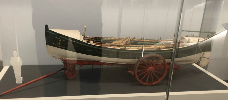 Canot de sauvetage de naufragés | Canot de sauvetage de la Société centrale de sauvetage des naufragés (SCSN), modèle de 1878
Fin du XIX® siècle-début du XXe siècle
Échelle 1/15
Bois, métal et fibre végétale
Musée de la Marine
Paris