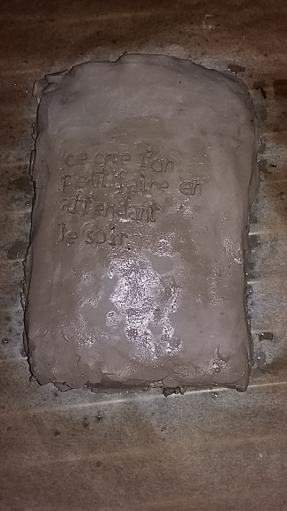 texte 1 plaque en terre | comment imprimer du texte?, avril 2020