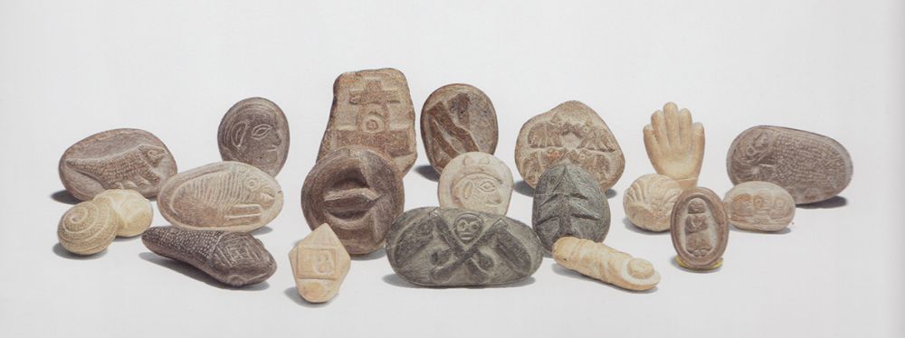 Pierres sculptées | Anonyme, Pierres sculptées, 5 cm