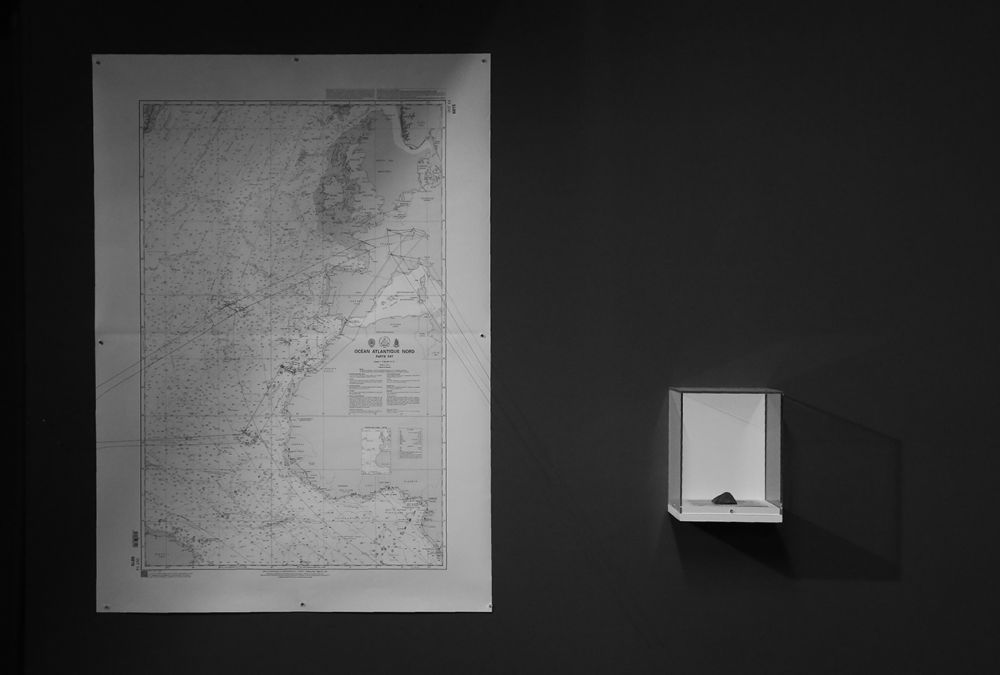 …raising cai(r)n… group | Vincent Chevillon, ...raising cai(r)n..., 2,5 × 3,5 × 0.2 m, 2016